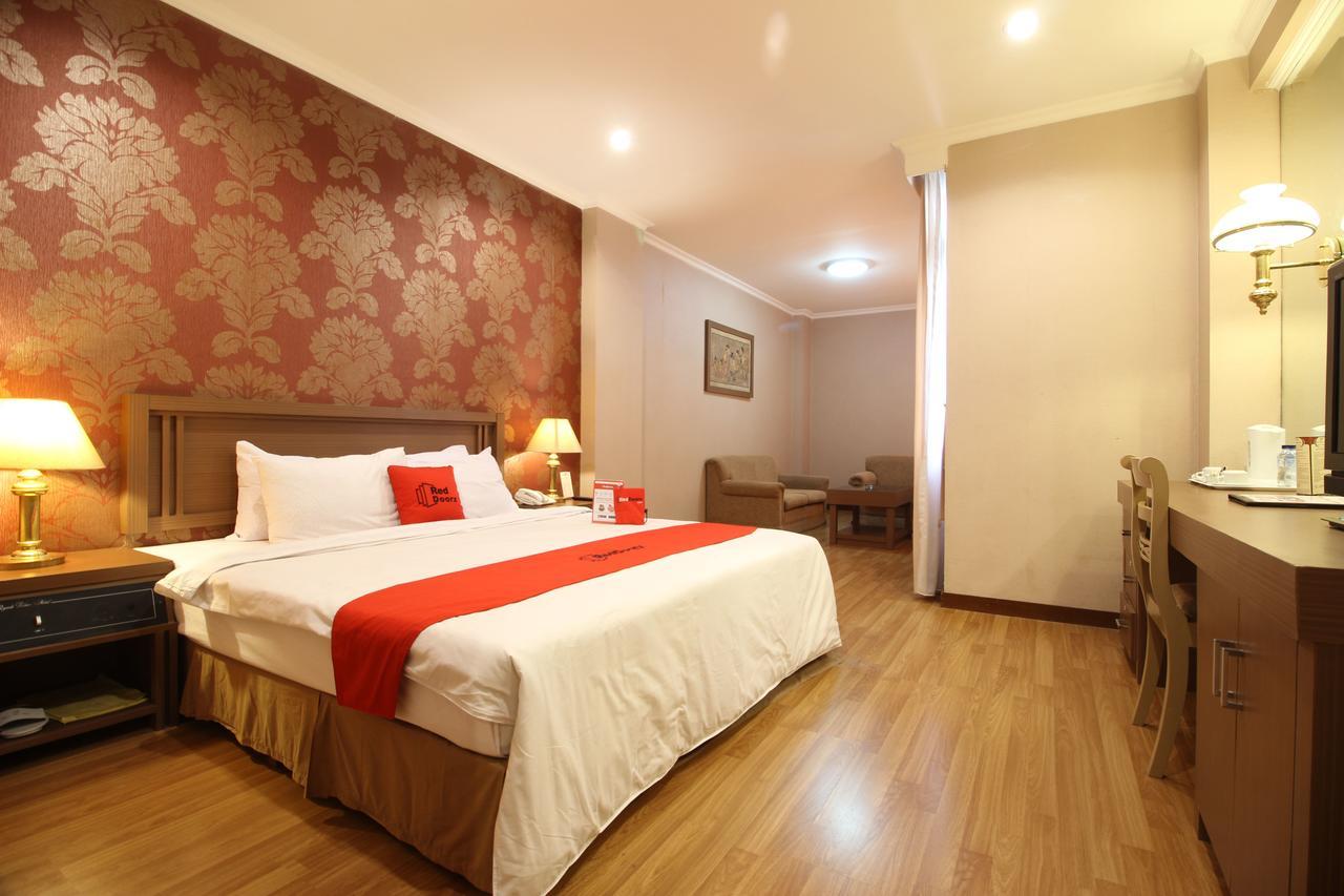 Surakarta  Reddoorz Premium @ Slamet Riyadi 2 מראה חיצוני תמונה