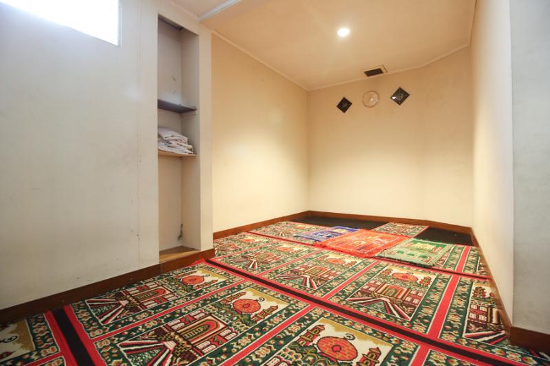 Surakarta  Reddoorz Premium @ Slamet Riyadi 2 מראה חיצוני תמונה