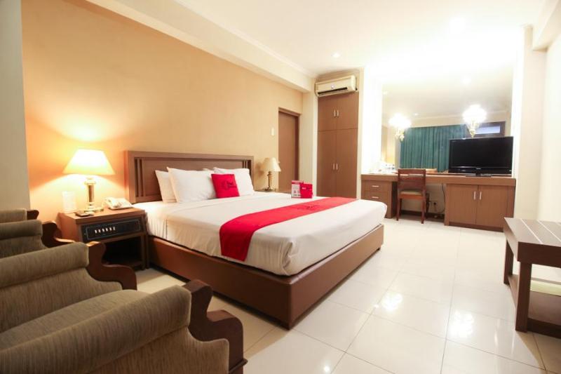 Surakarta  Reddoorz Premium @ Slamet Riyadi 2 מראה חיצוני תמונה